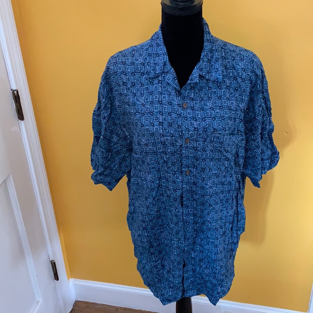 Men’s button down casual shirt
